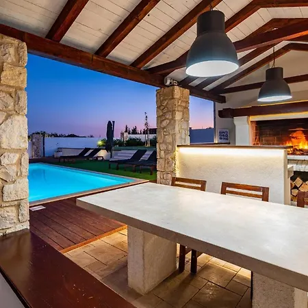 Holiday home Awesome In With Outdoor Swimming Pool, Wifi And 3 Bedrooms