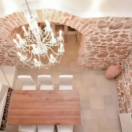 Casa vacanze Awesome In With Outdoor Swimming Pool, Wifi And 3 Bedrooms *